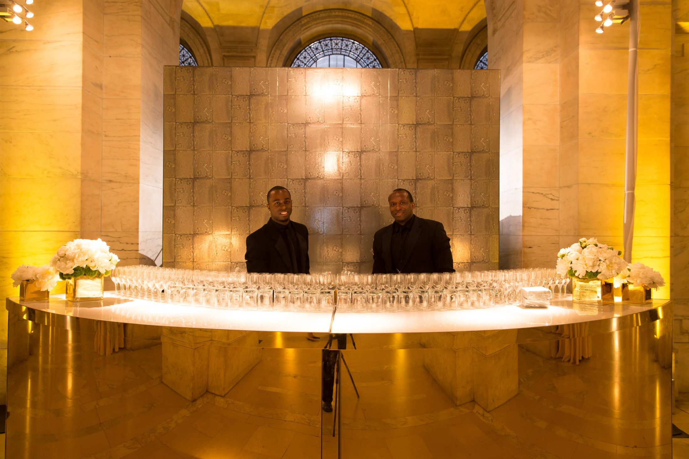 The gold bar at this New York Public Library wedding | Photo by Genevieve de Manio