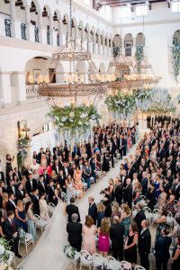 The Cloister wedding ceremony at this Sea Island wedding weekend in Georgia, USA | Photo by Liz Banfield